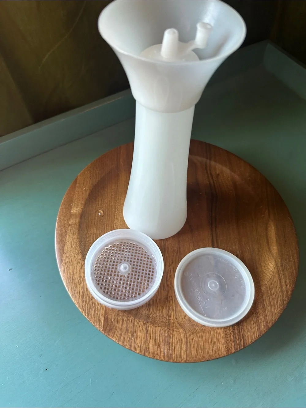 vintage tupperware jifi sift. has been sitting in storage needs to be washed